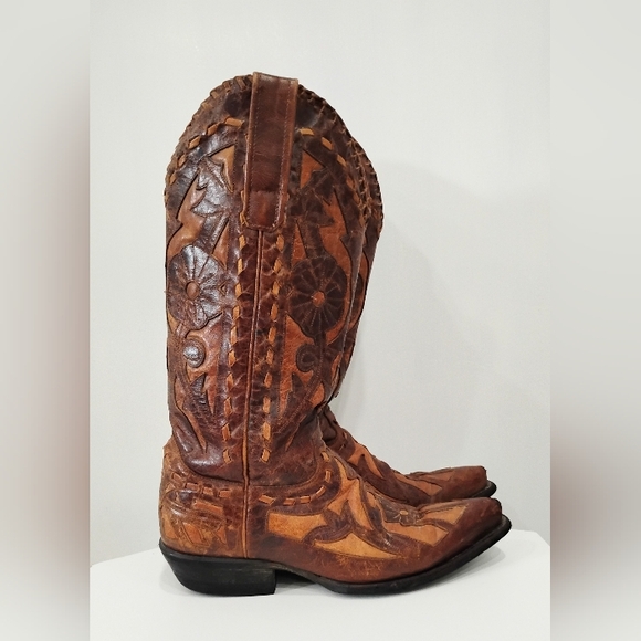 Vintage Shoes - VINTAGE HANDTOOLED LEATHER COWBOY BOOTS